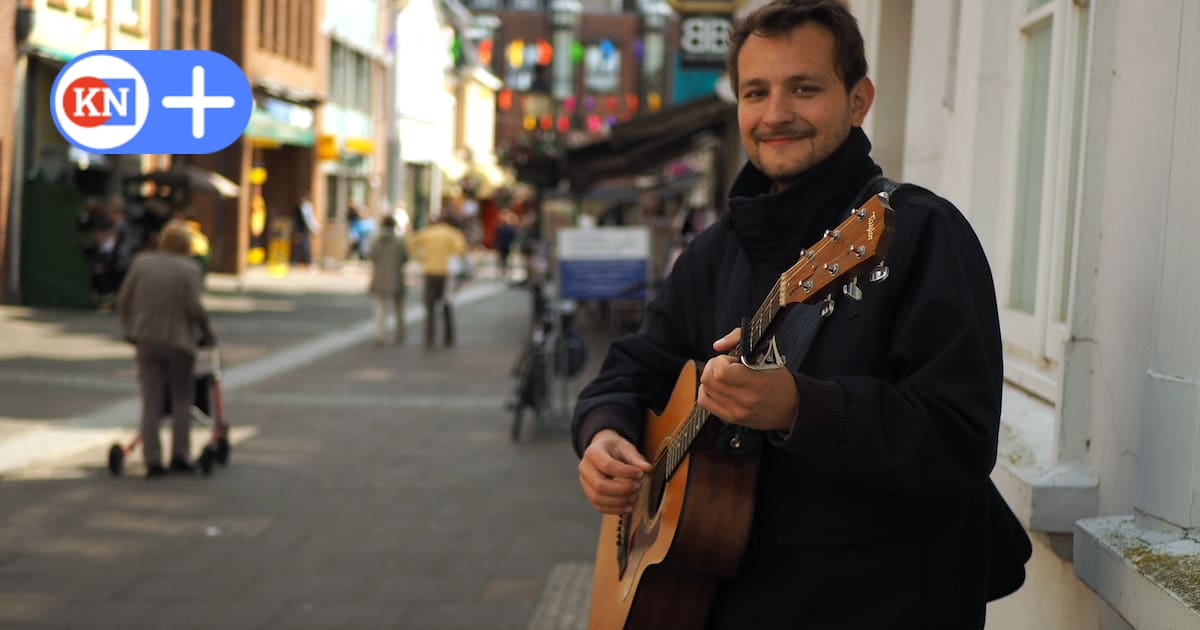 Straßenmusiker aus Herrnburg spielt lieber in die Kreisstadt als in Lübeck