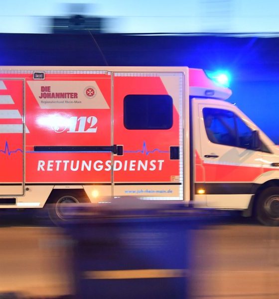 Ribnitz-Damgarten: Senior überfährt Ehefrau auf Parkplatz