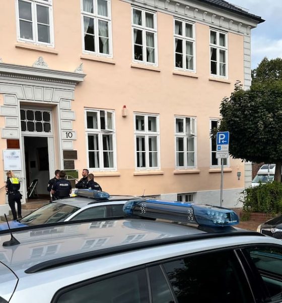 Aktivisten protestieren vor Büro von Außenminister Wadephul
