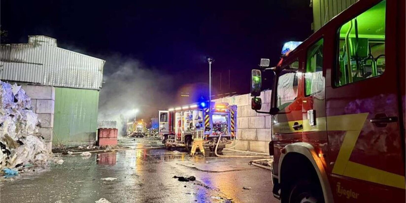 Feuer in Borkener Recyclingbetrieb ist noch nicht aufgeklärt