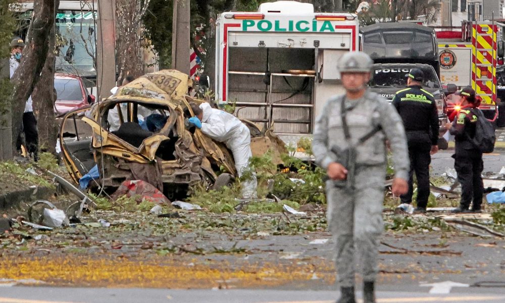 Kolumbien – Mindestens 18 Tote durch Autobombe und Drohnenangriff