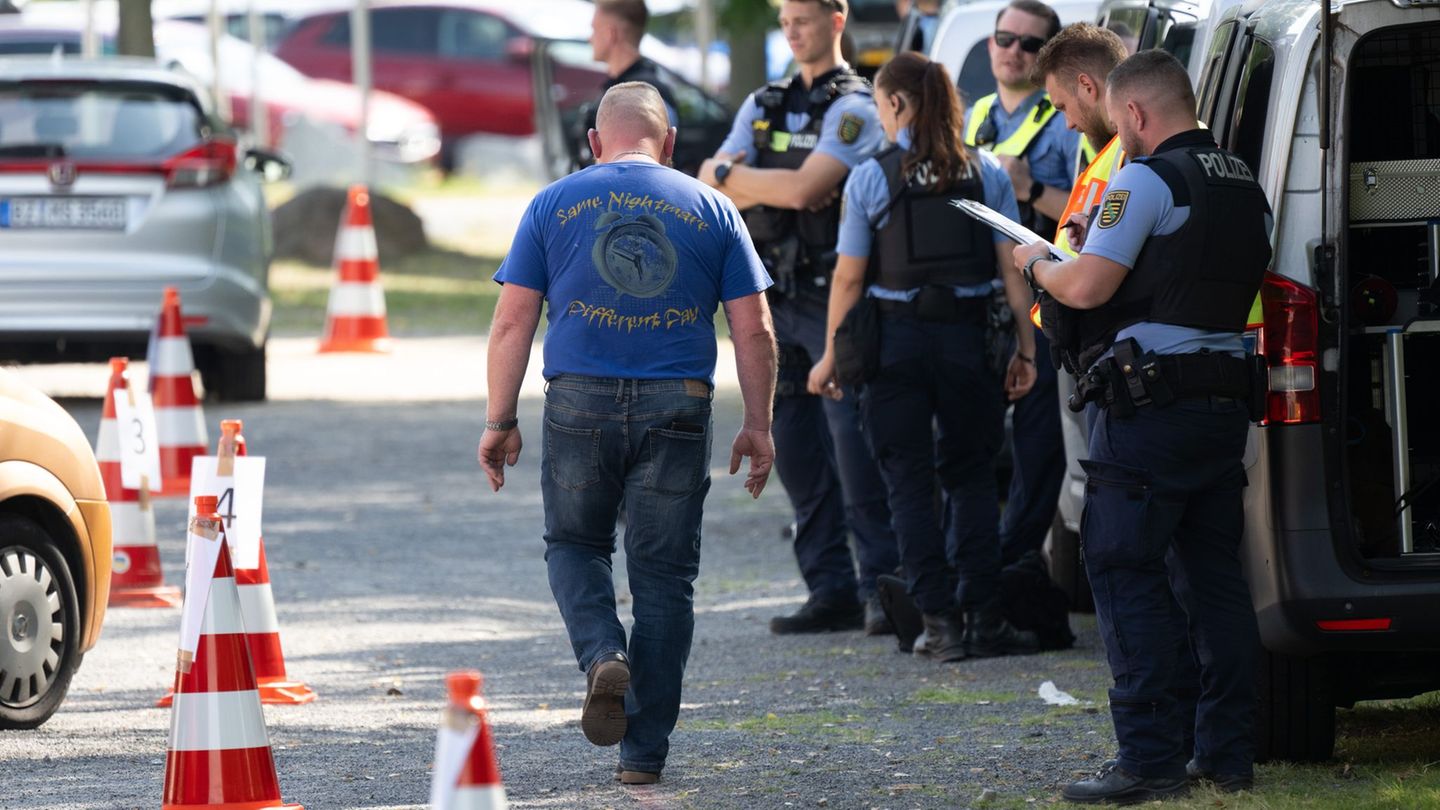 Die Polizei hat in Ostsachsen auf Drogen und Alkohol im Straßenverkehr kontrolliert. Foto: Sebastian Kahnert/dpa