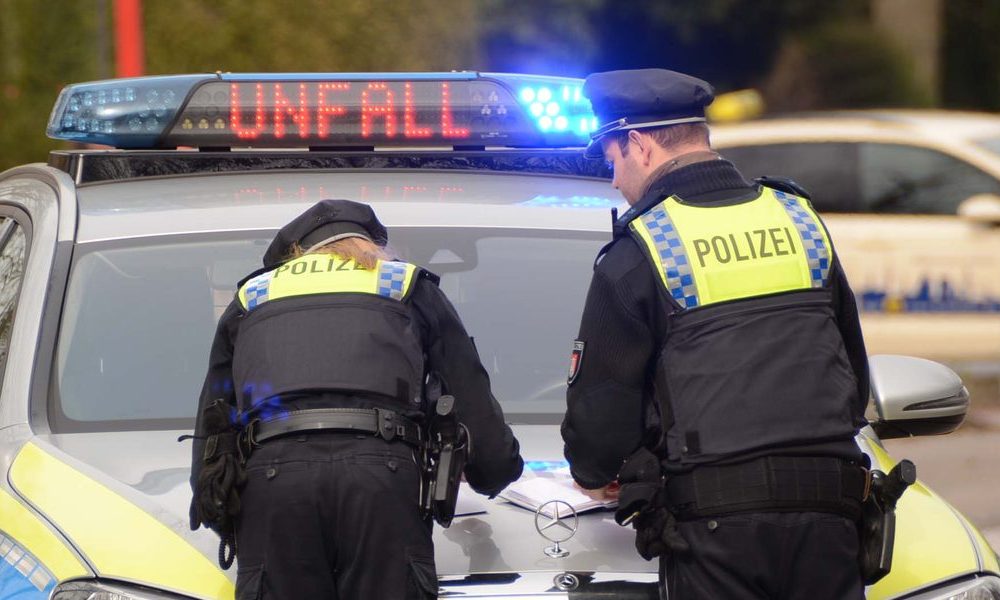 Unfall auf Bundesstraße 4 bei Uelzen: Beifahrerin stirbt