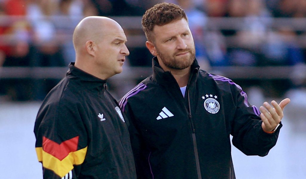 „Die Vorfreude ist riesig“: Weltmeister Mustafi steigt beim DFB auf