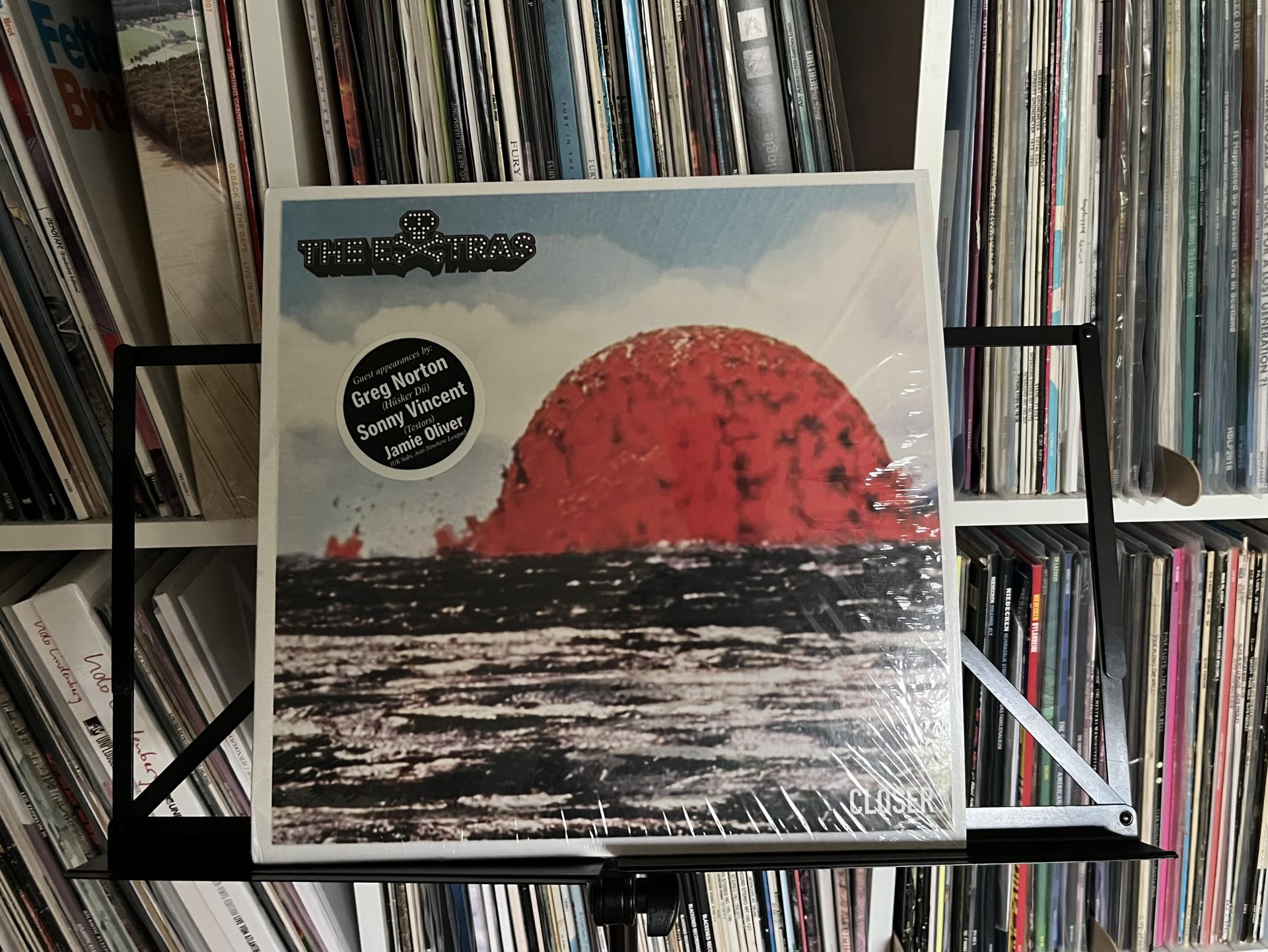 The Extras - Closer 1