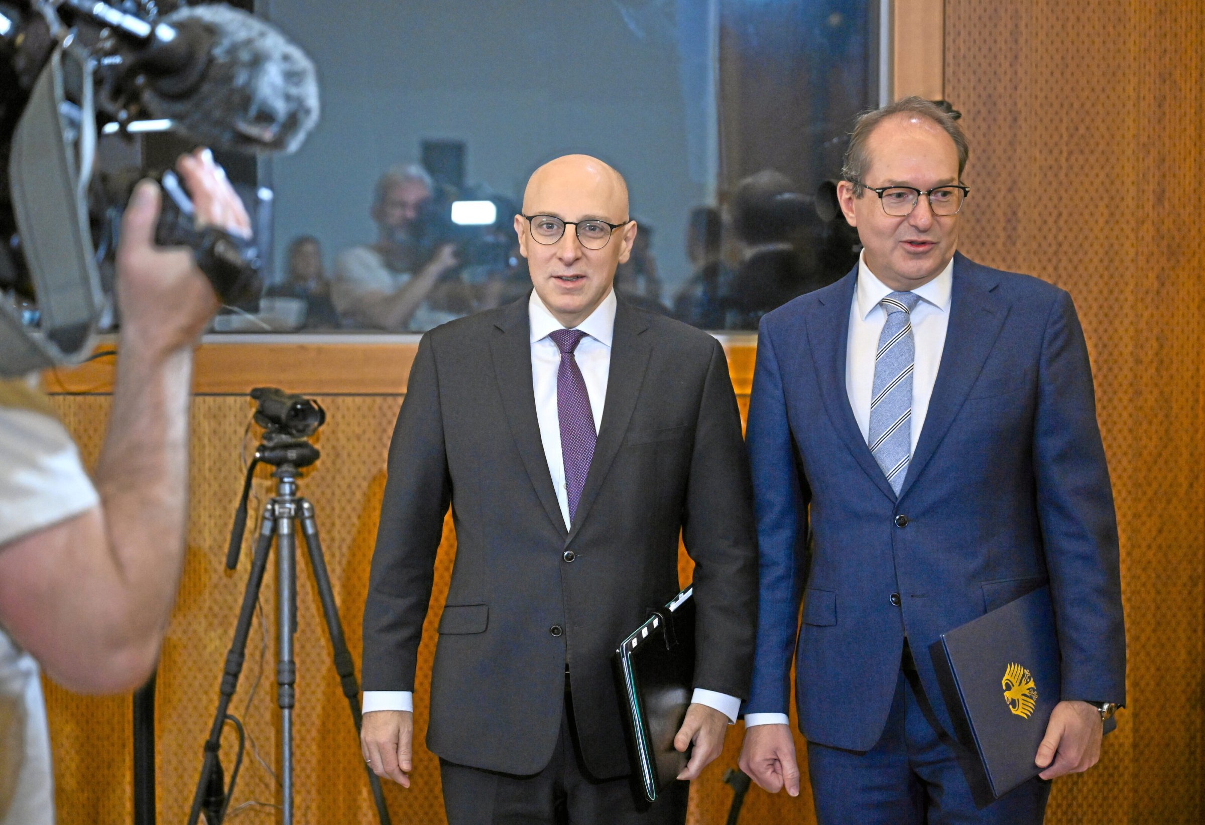 75 Jahre Verfassungsschutz – Verfassungsschutzschef profiliert sich im Bereich Spionageabwehr