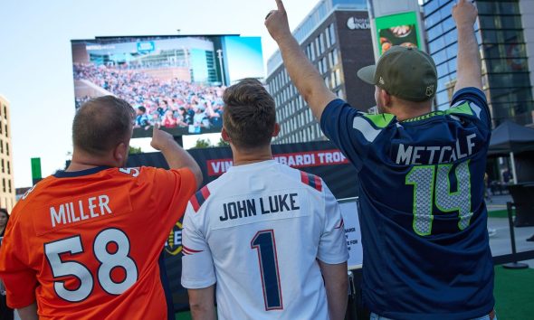 In der gesamten Stadt gibt es verschiedene Fan-Events. Foto: Joerg Carstensen/dpa