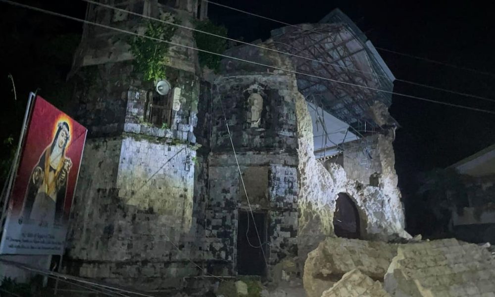 Erdbeben der Stärke 6,9 – Dutzende Tote