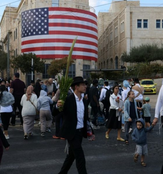 US-Flagge an Haus in Jerusalem