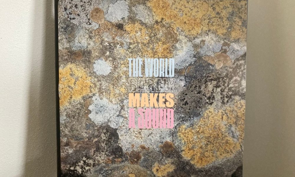 Ogrom Circus - The World Barely Makes A Sound 1