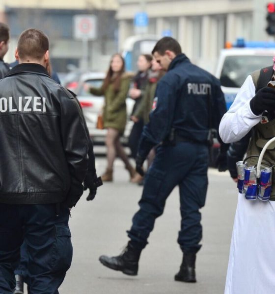 Polizei Köln gegen „gewaltverherrlichende Kostüme“ am 11.11.