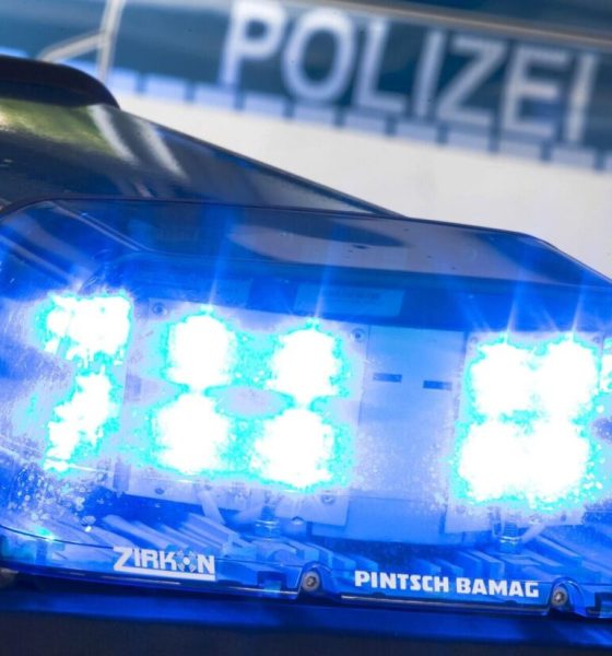 Zusammenstoß an A 61 - Vollsperrung und drei Verletzte